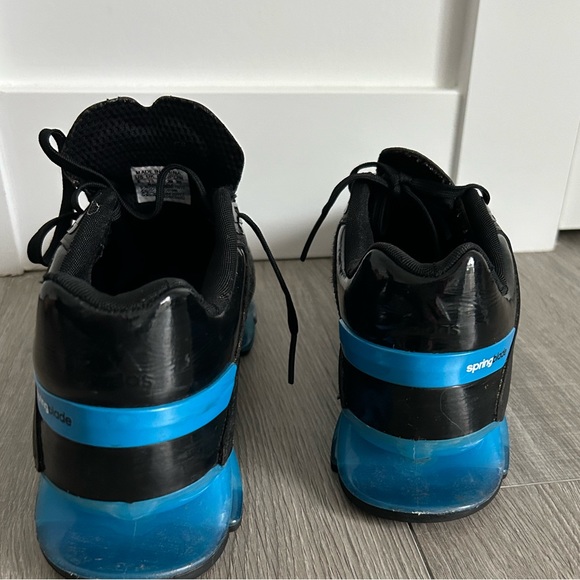 🔥HOST PICK🔥 Adidas SpringBlades Razor “Black Solar Blue” size:US8 - Picture 4 of 5